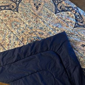 Queen Size Comforter